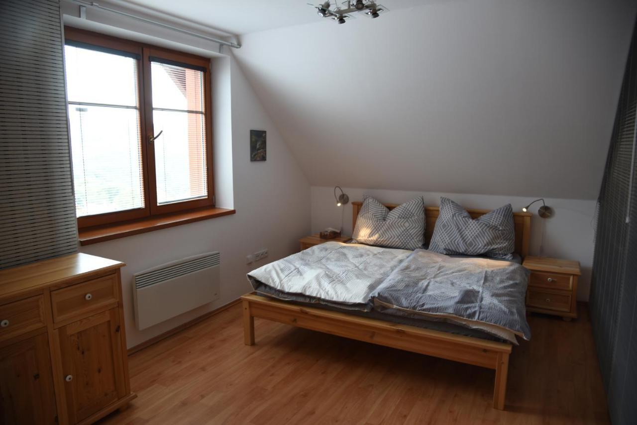 Apartman Mezi Kopci - Mid Hills Apartment Roudnice Exterior foto